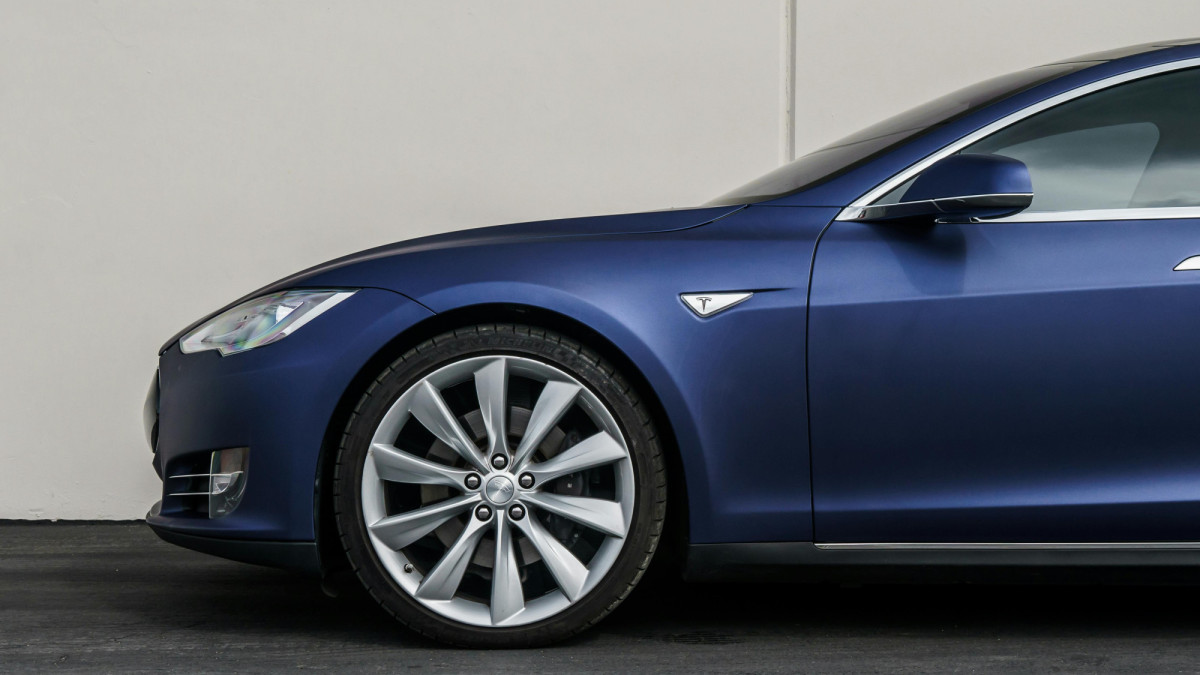 Fossiele auto inbrengen in je bv? Regel dit nog in 2026
