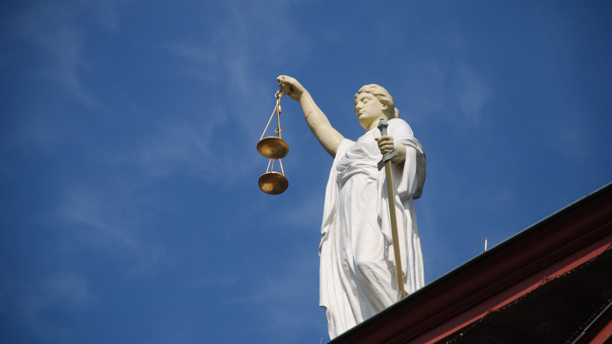 Kabinet versterkt anti-witwasaanpak: focus op risico’s en minder regeldruk