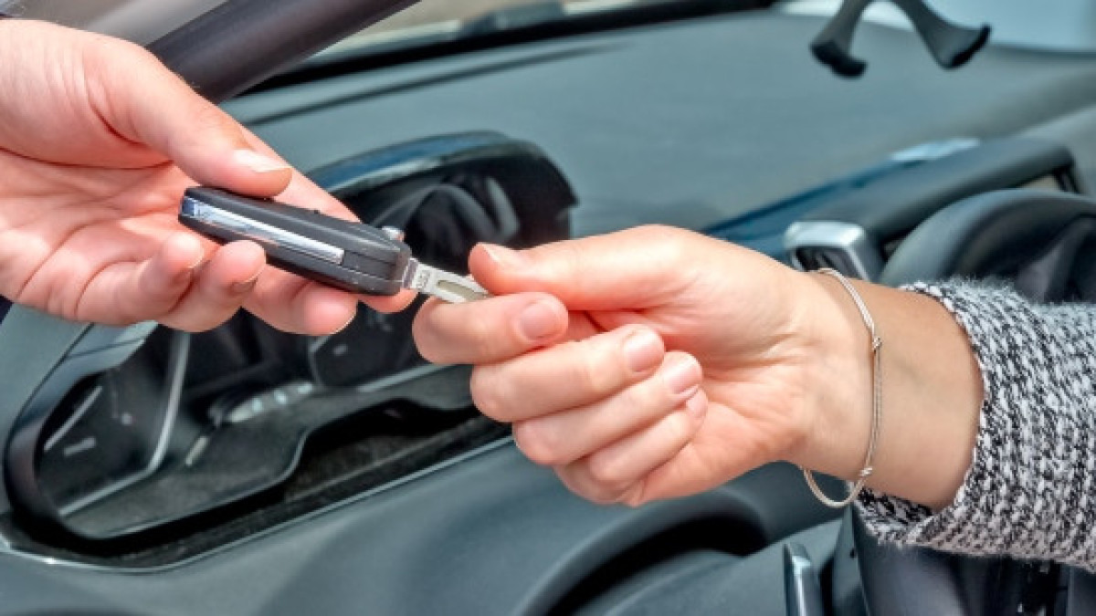 Meer btw bij overdracht auto aan dga tegen lage prijs?